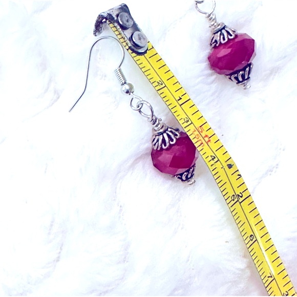 STUNNING Sparkly Burgundy Red JADE GEMSTONE +SILVER Caps Fishhook Dangle Earring - Picture 6 of 16